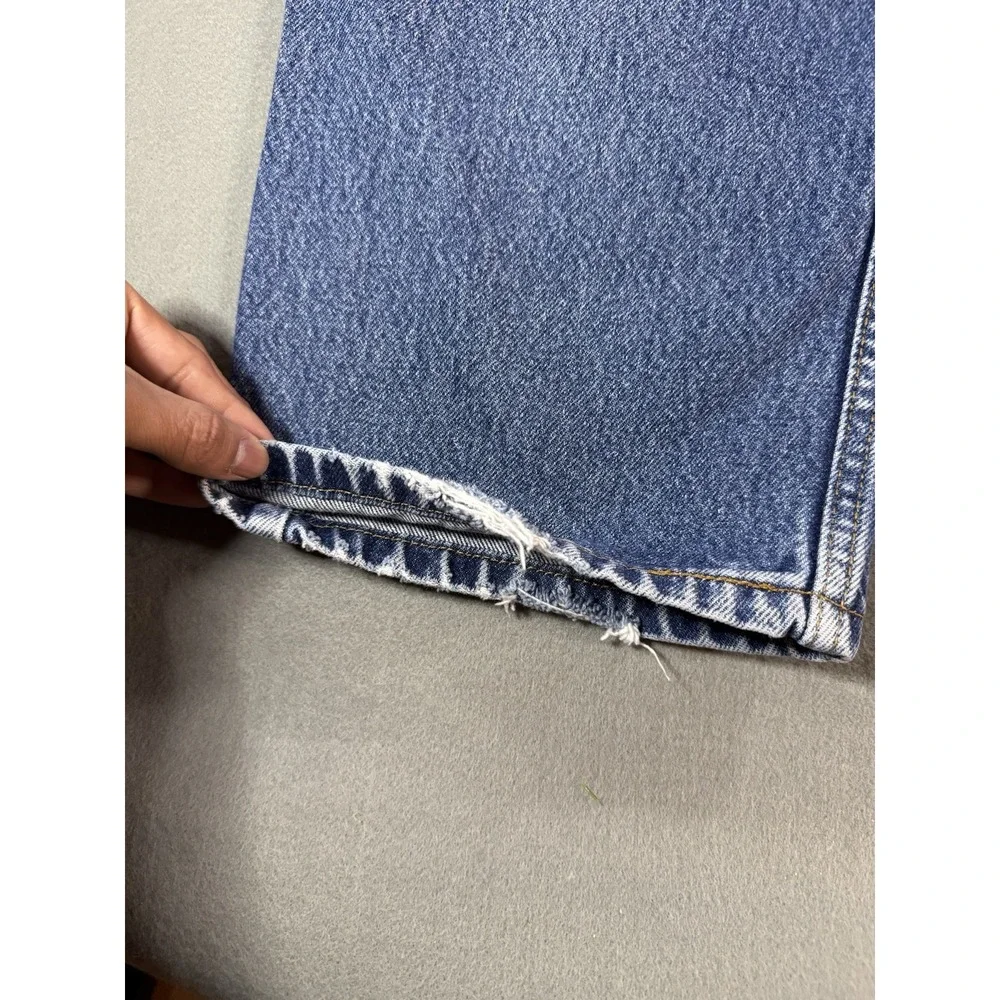 Levis tag reads